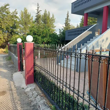 γκρι βιλλα 2 Апартаменты *